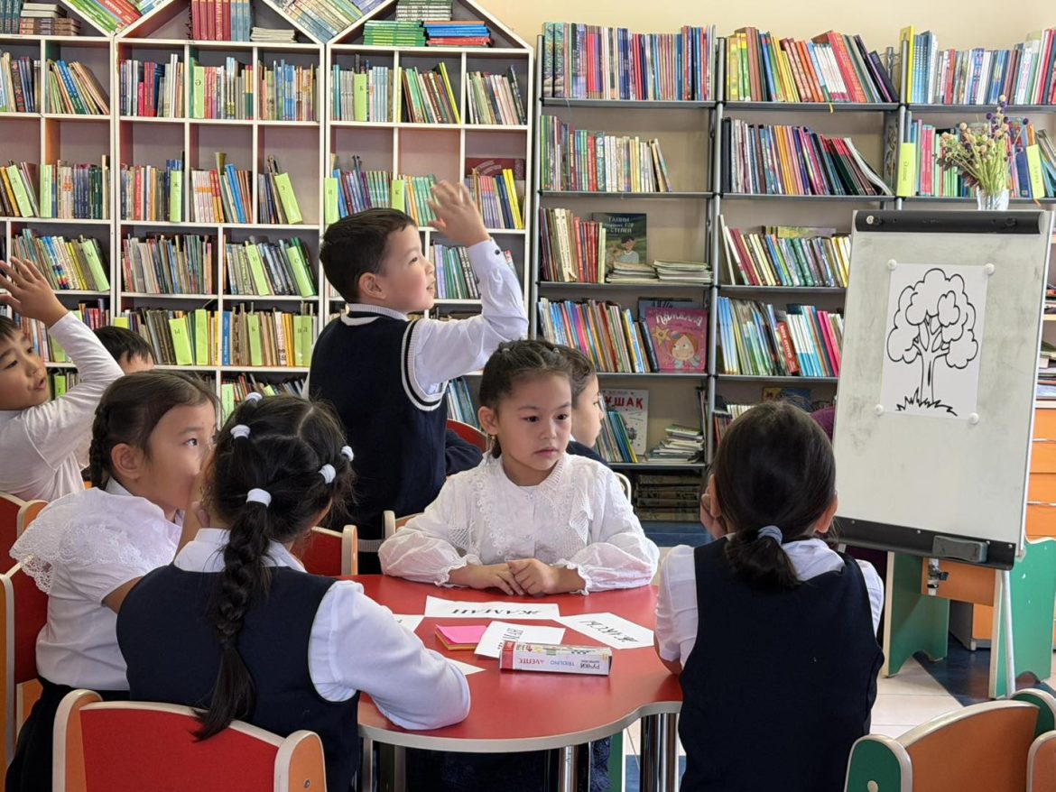 “Кітаппен бірге өсеміз!” бағдарламасы аясында «Жақсылық пен жамандық» атты ертегі бойынша үзіліспен оқу