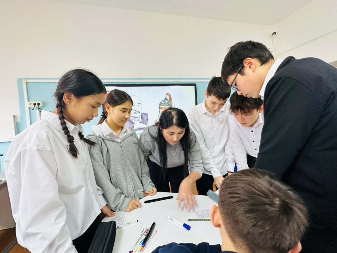 «Бір ел – бір кітап» акциясы негізінде Қ.Нұрғалиев атындағы №43 орта мектепте «Көркем шығарма шебері» әдеби сағаты