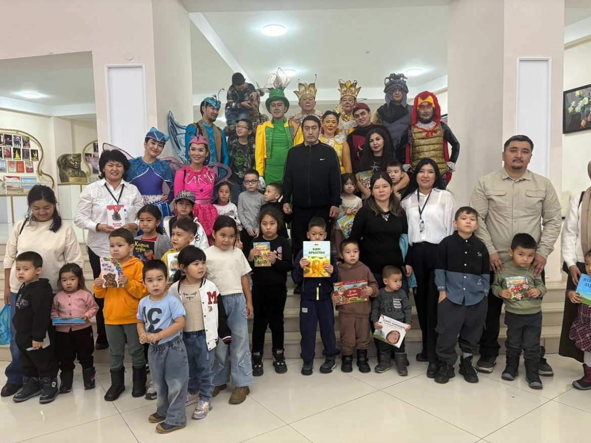 «Кітапхана + театр» жобасы